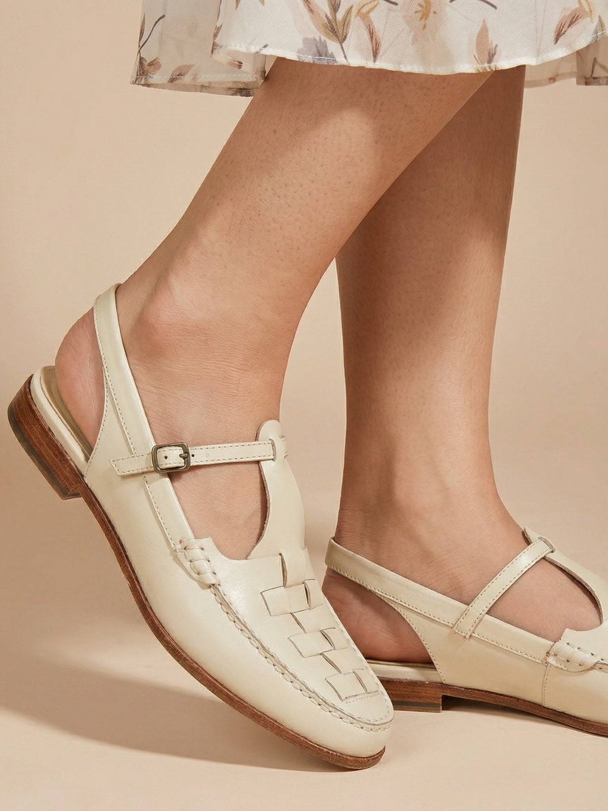 #color_cream white