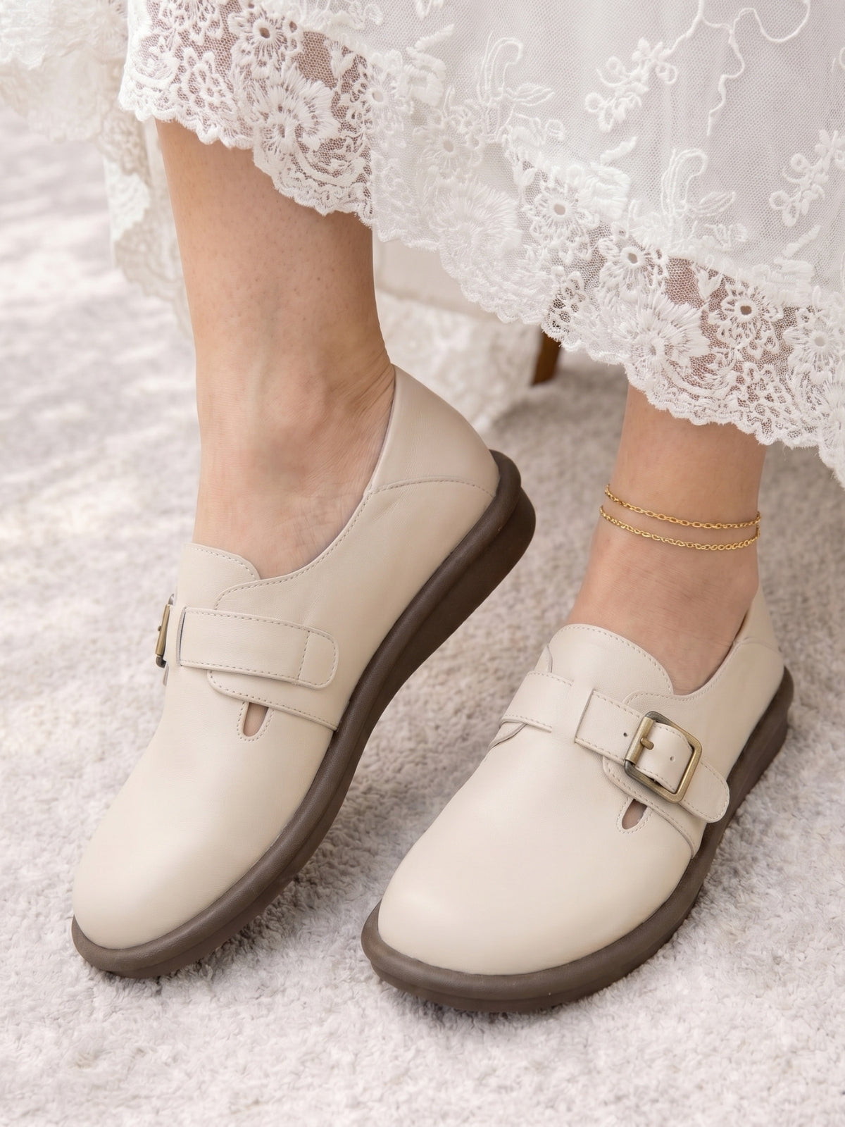 #color_cream white